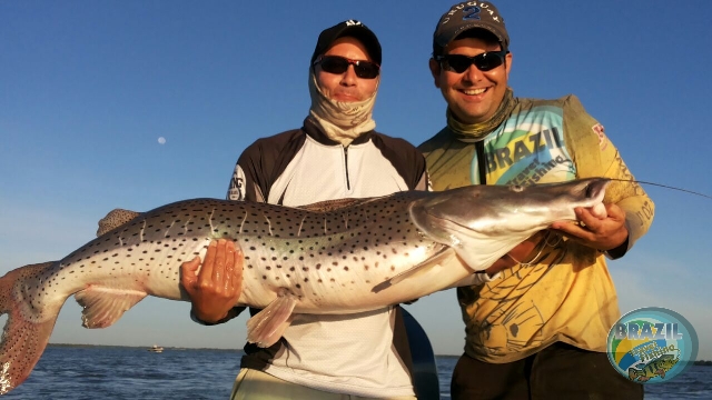 Fotos da pesca esportiva e do passeio em Paso De La Patria e Foz do Iguau